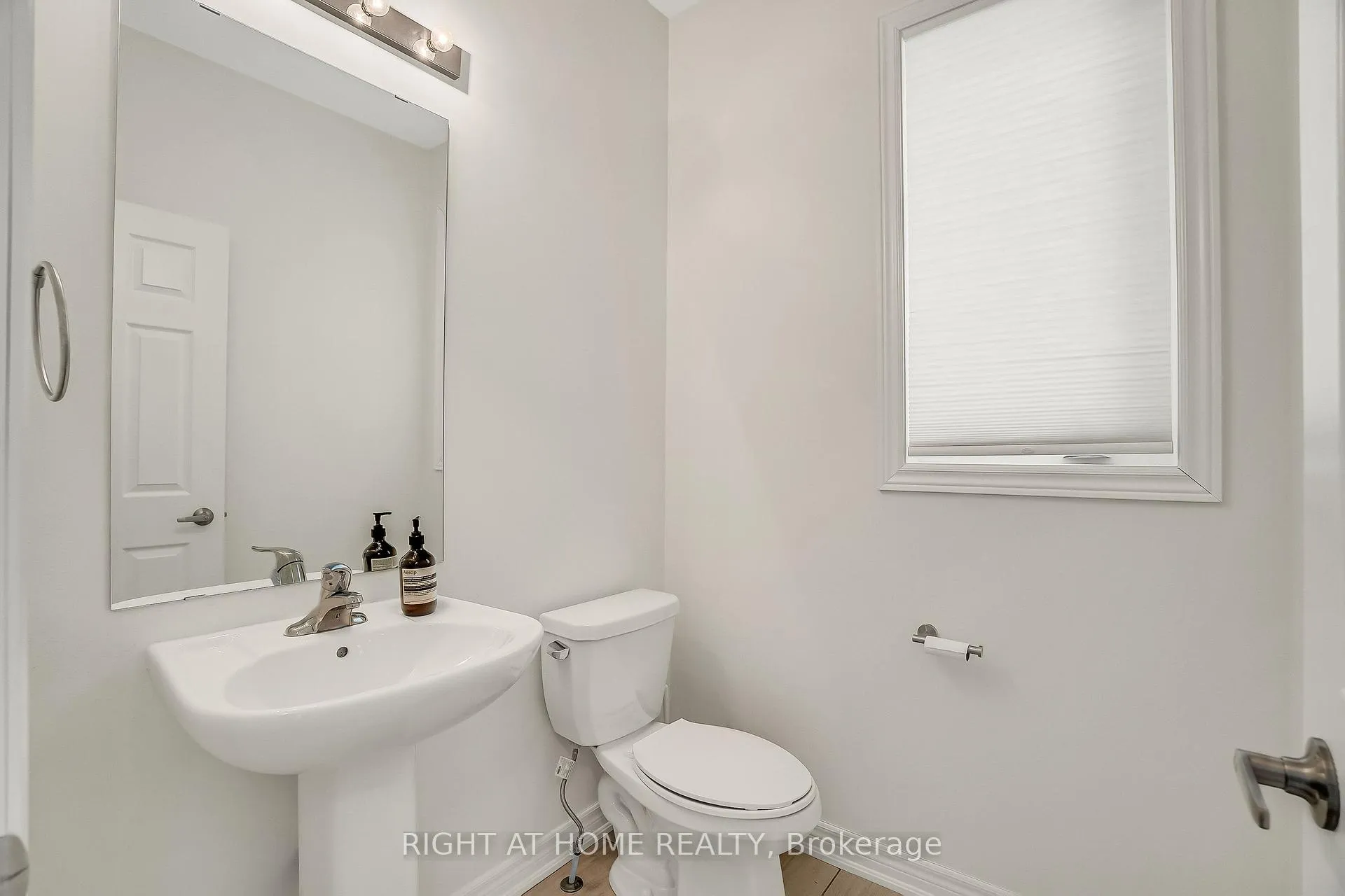 Photo 23 of 1174 Sepia Square, Pickering, Rural Pickering — HOMEH