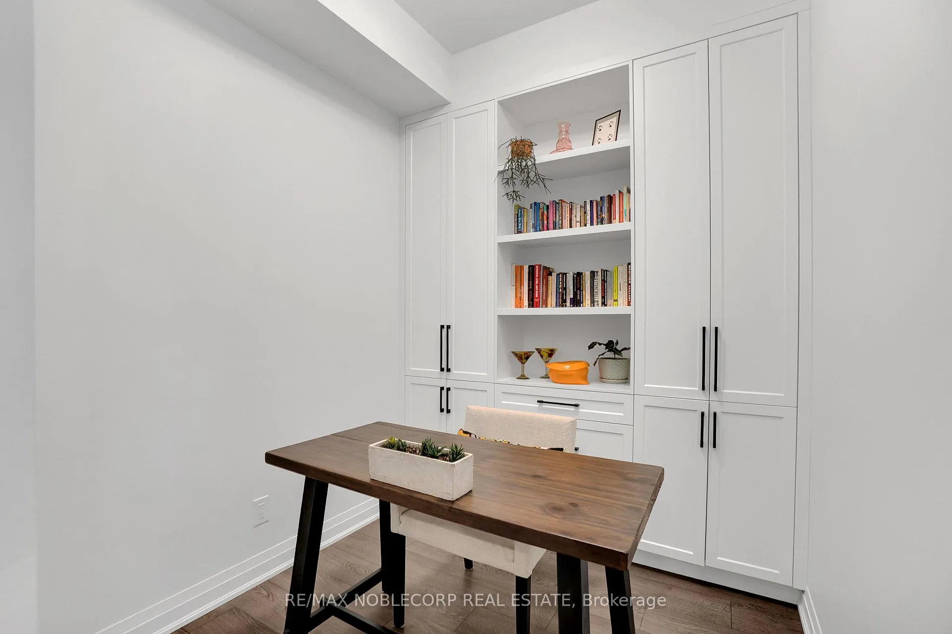 Photo 5 of Unit 531, 280 Howland Avenue, Toronto, The Annex — HOMEH