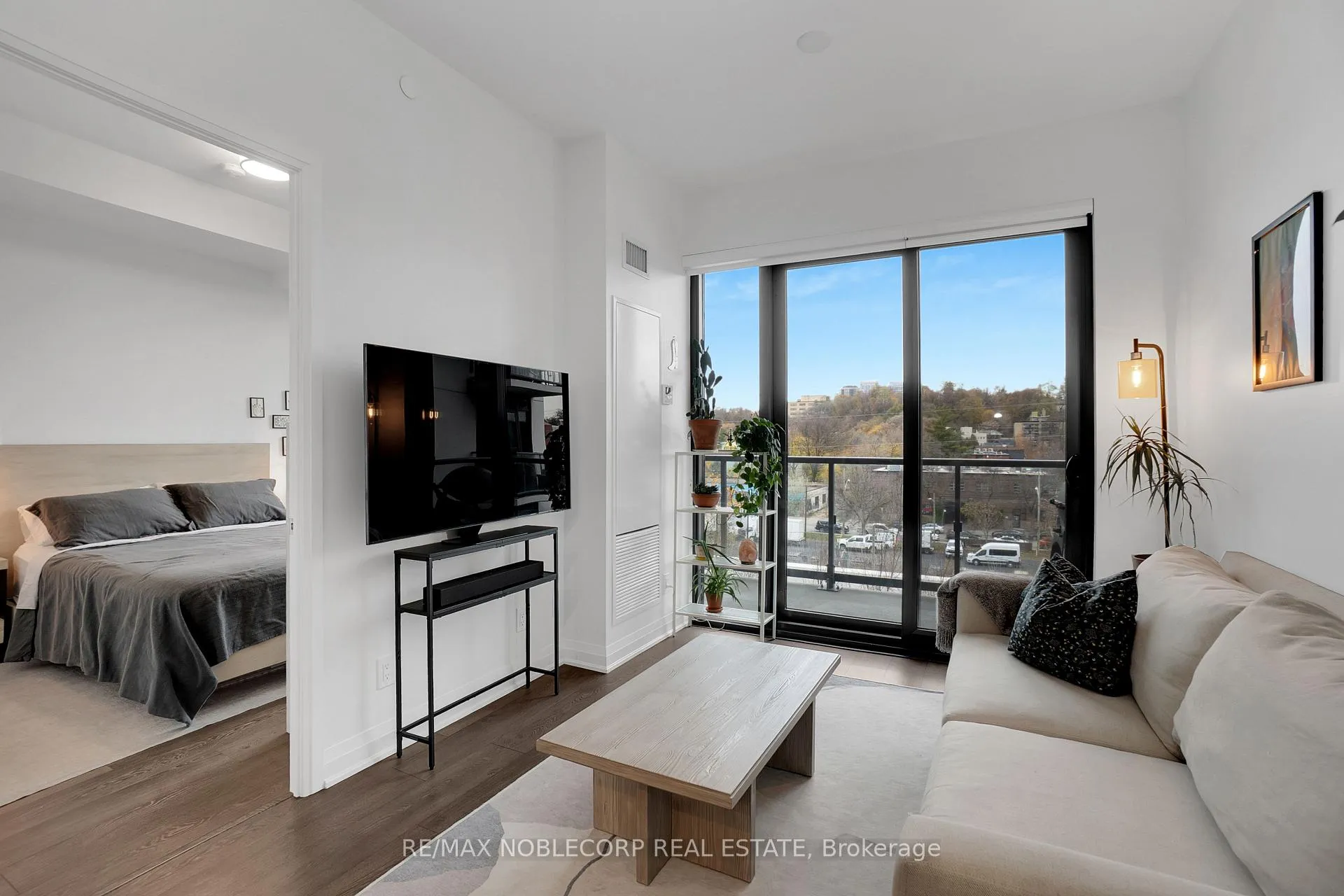Photo 8 of Unit 531, 280 Howland Avenue, Toronto, The Annex — HOMEH