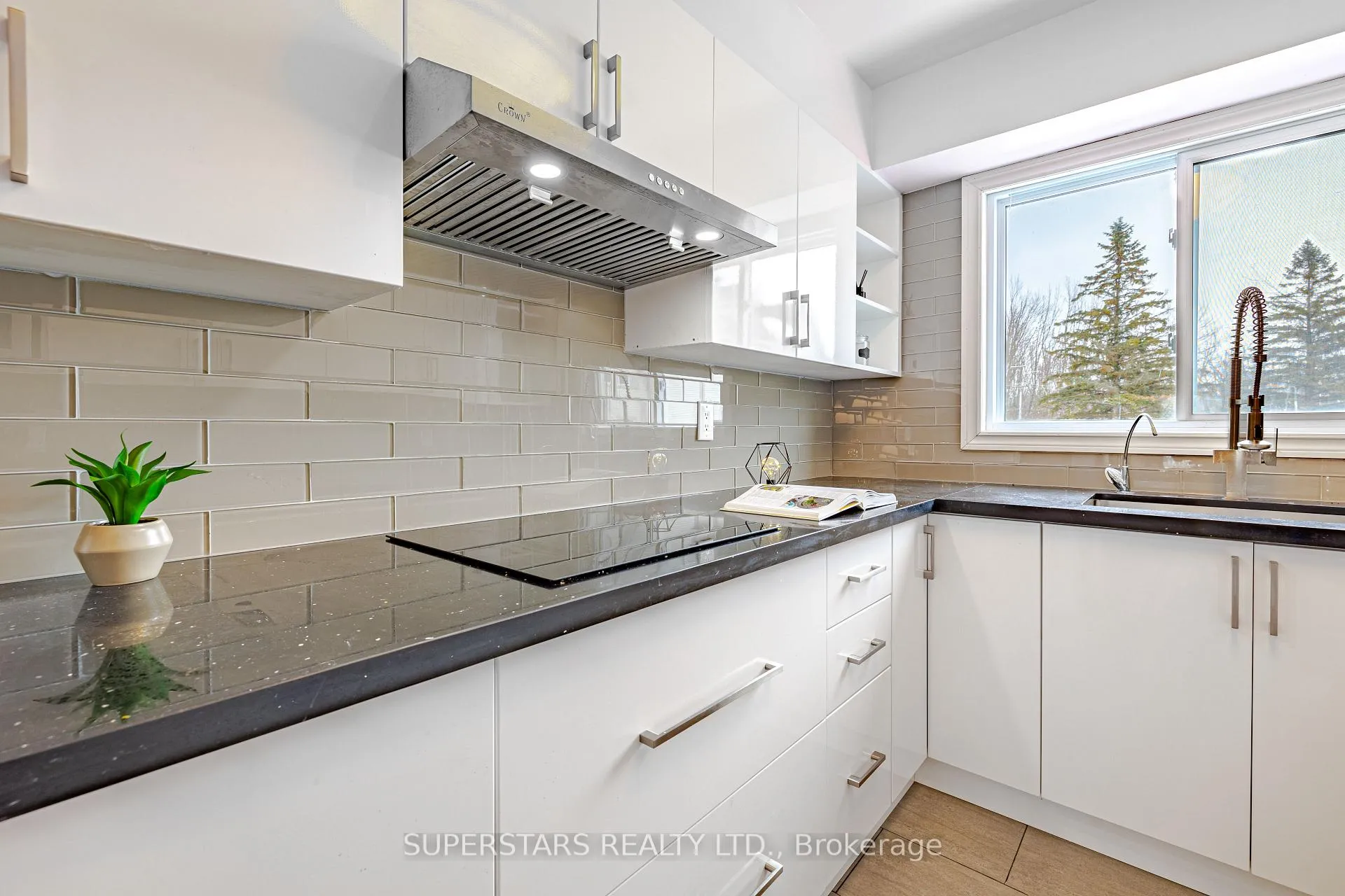 Photo 10 of Unit 23, 100 Laguna Parkway, Ramara, Rural Ramara — HOMEH
