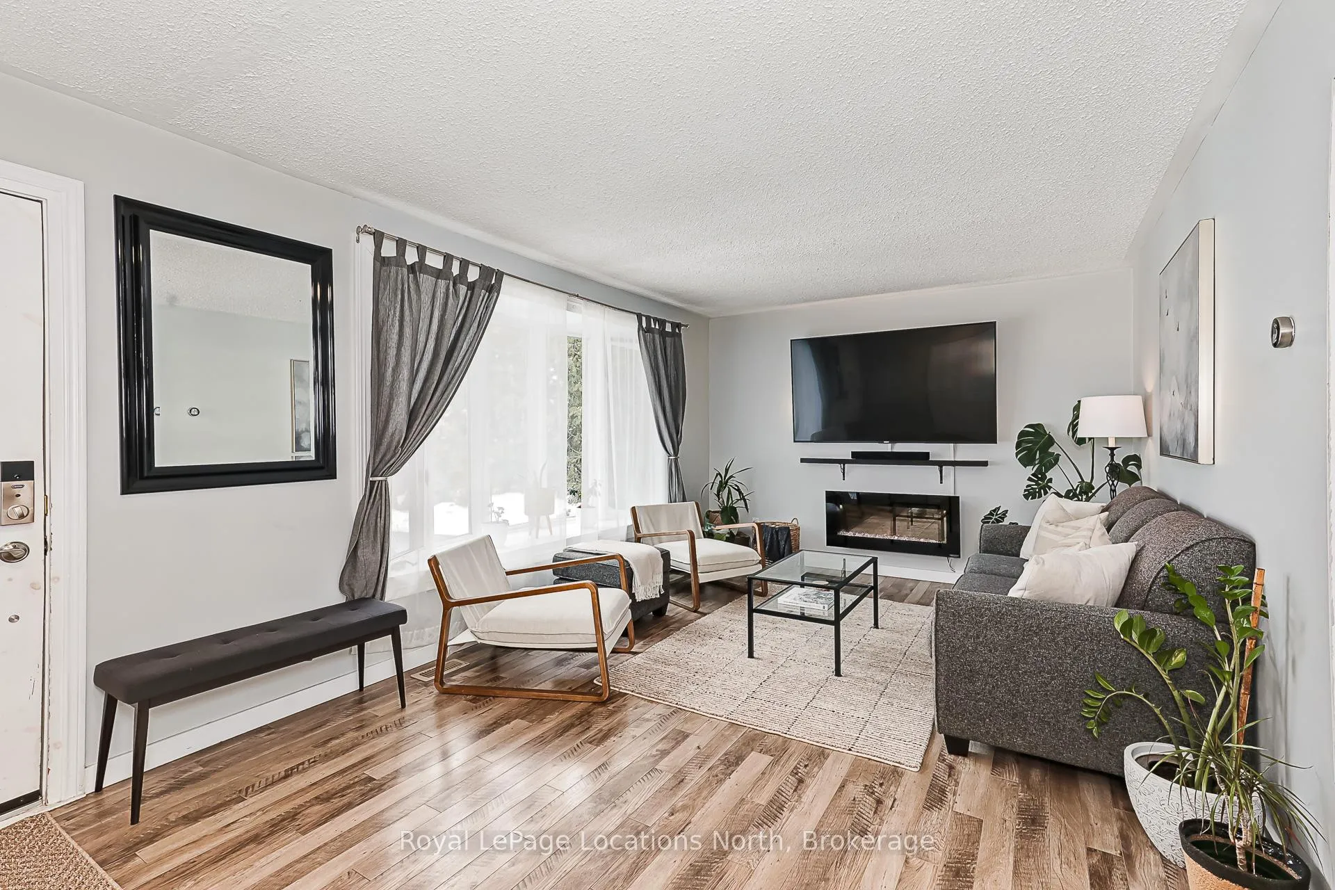 Photo 6 of 498 Spruce Street, Collingwood — HOMEH