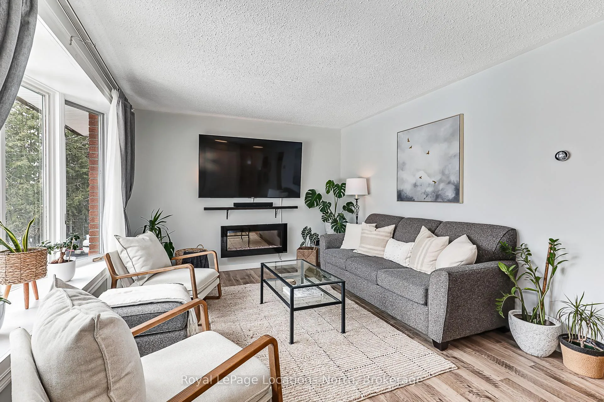 Photo 10 of 498 Spruce Street, Collingwood — HOMEH