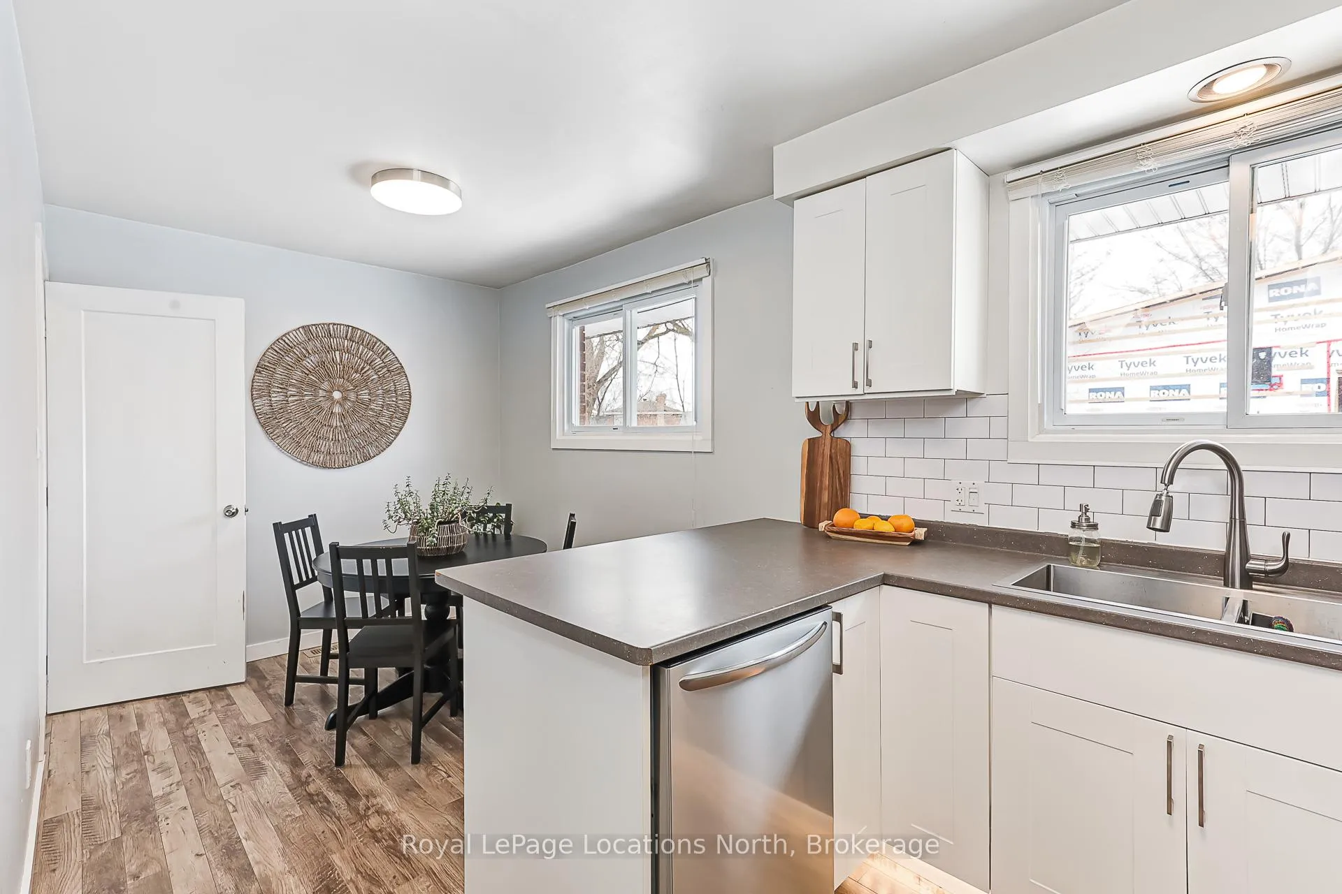 Photo 14 of 498 Spruce Street, Collingwood — HOMEH