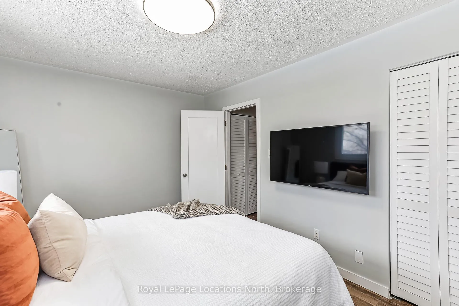 Photo 23 of 498 Spruce Street, Collingwood — HOMEH