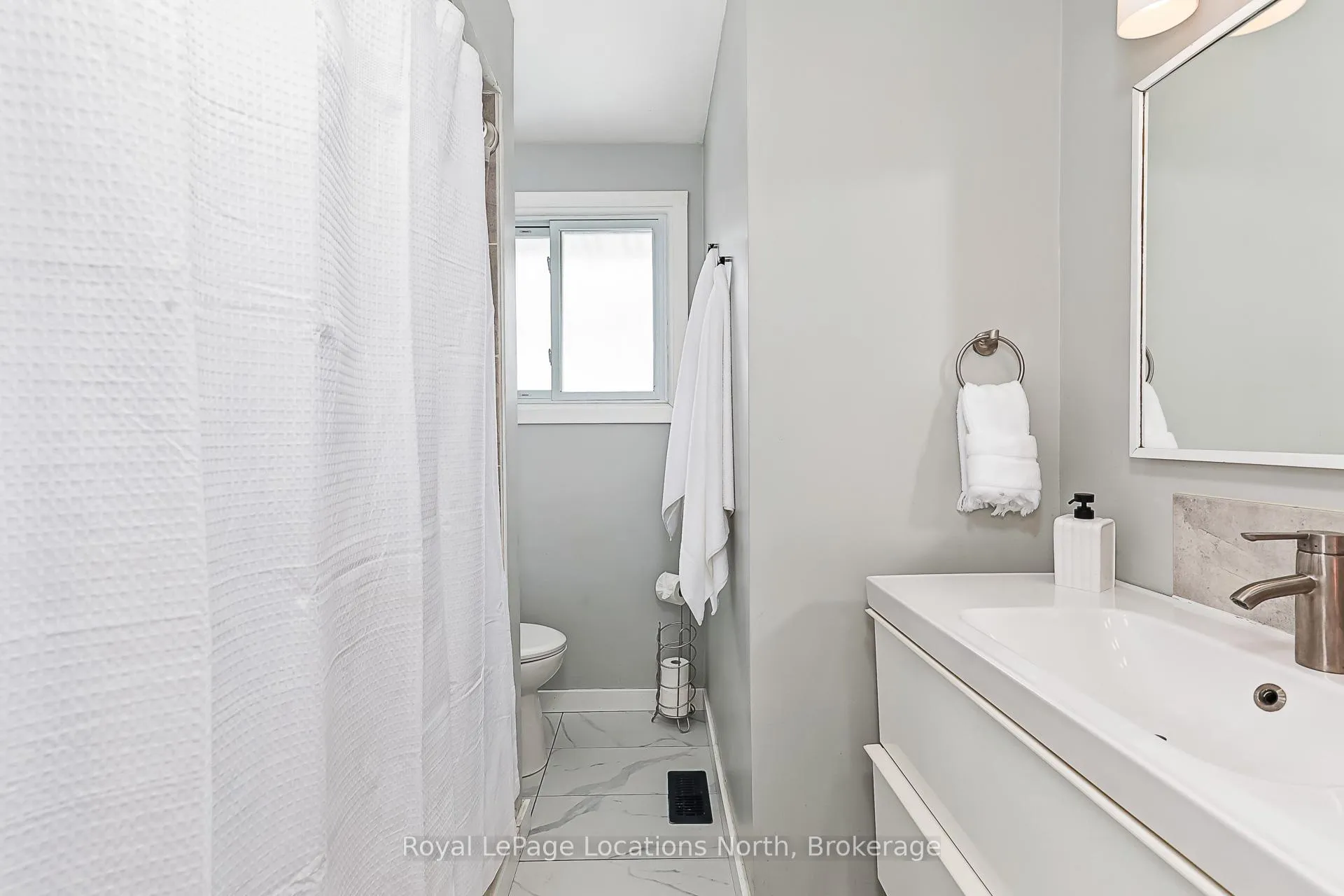 Photo 27 of 498 Spruce Street, Collingwood — HOMEH