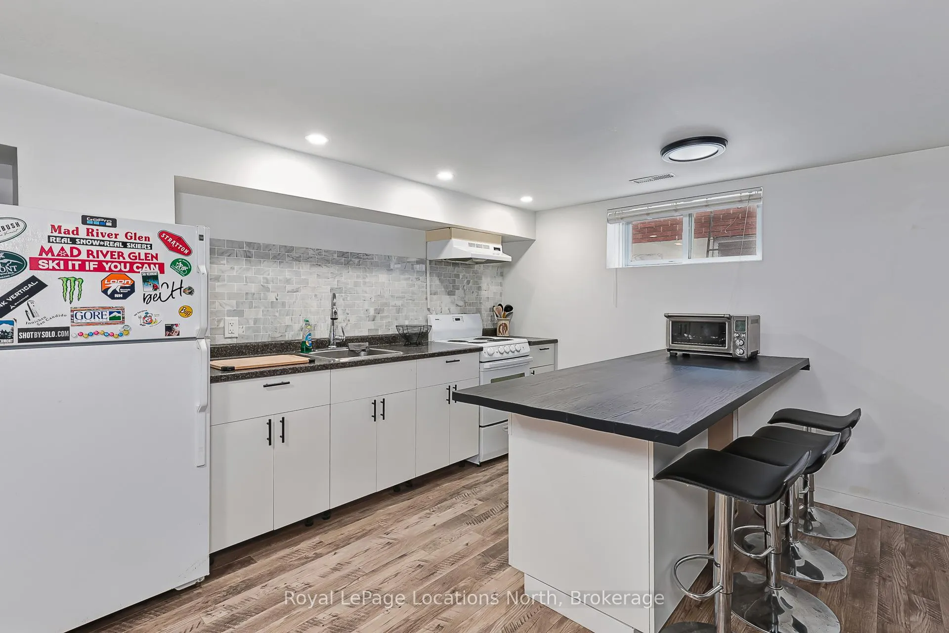 Photo 35 of 498 Spruce Street, Collingwood — HOMEH