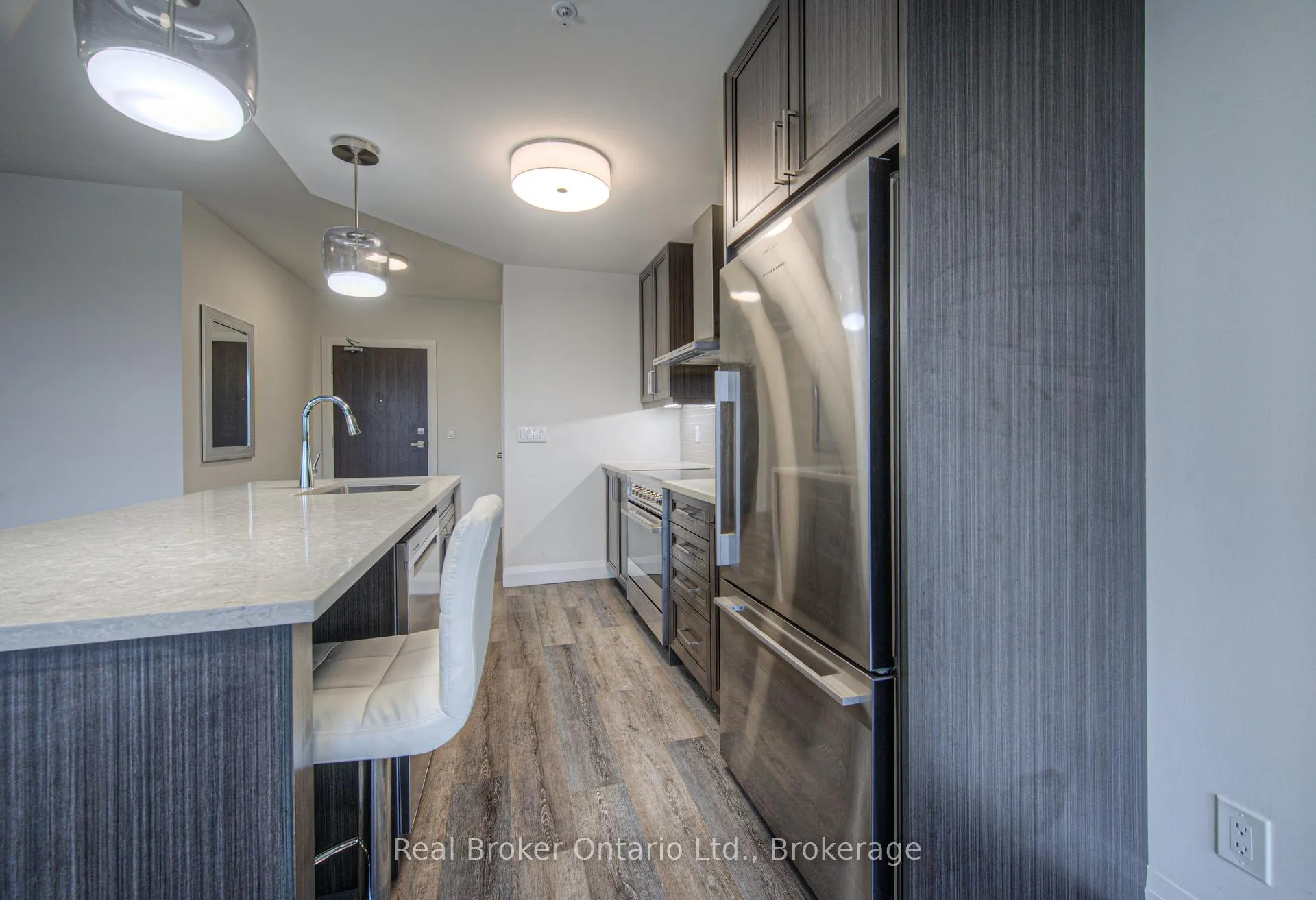 Photo 8 of Unit 705, 500 Brock Avenue, Burlington, Brant — HOMEH