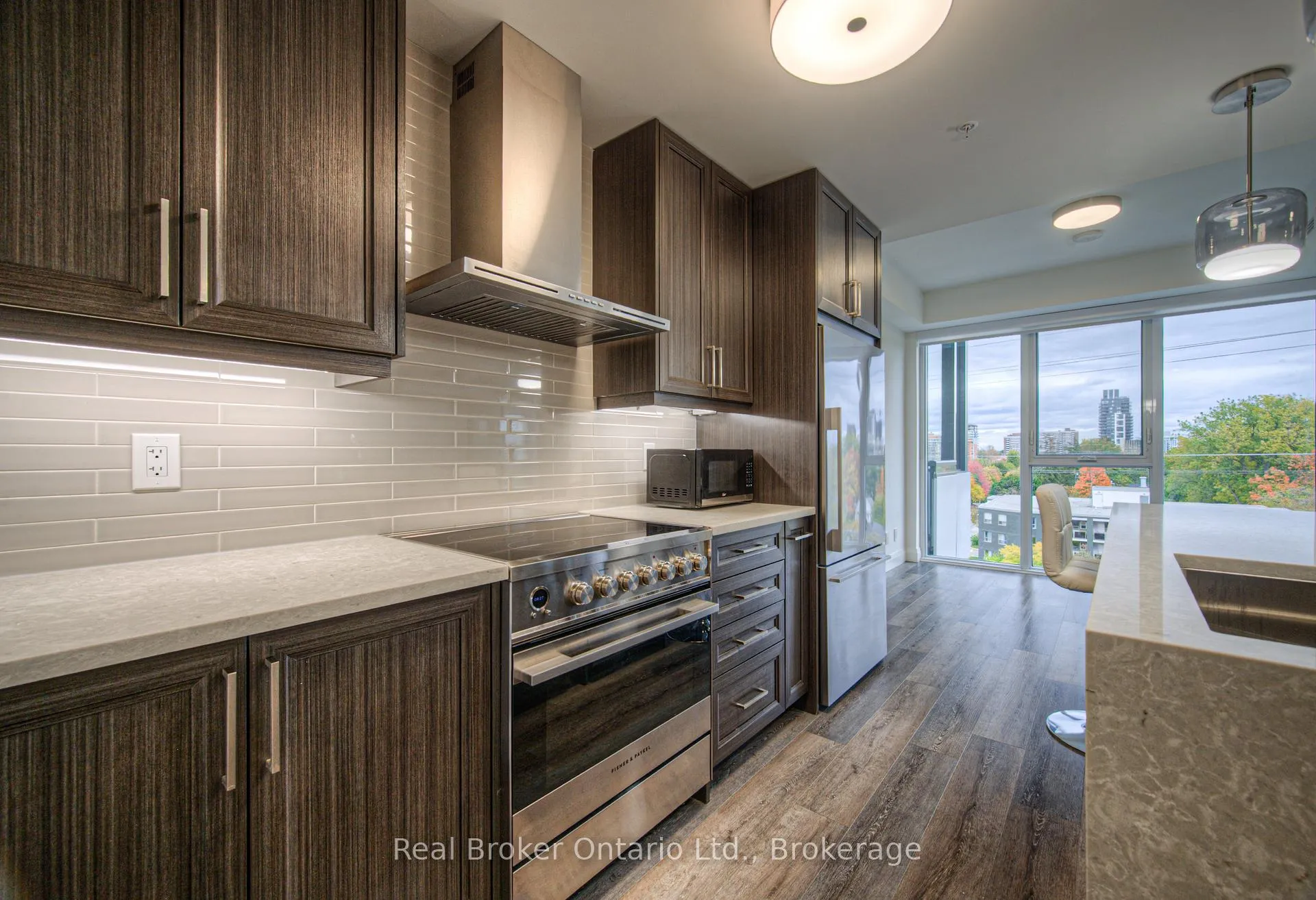 Photo 9 of Unit 705, 500 Brock Avenue, Burlington, Brant — HOMEH