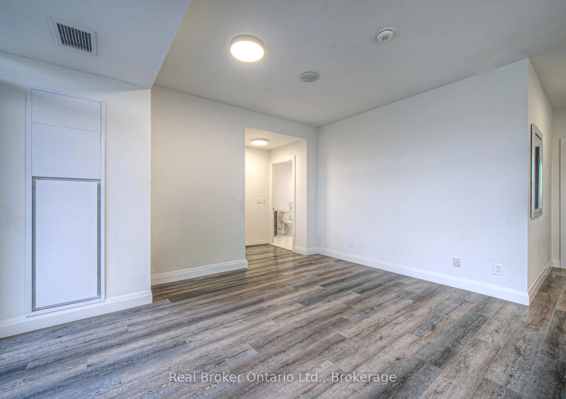 Photo 14 of Unit 705, 500 Brock Avenue, Burlington, Brant — HOMEH