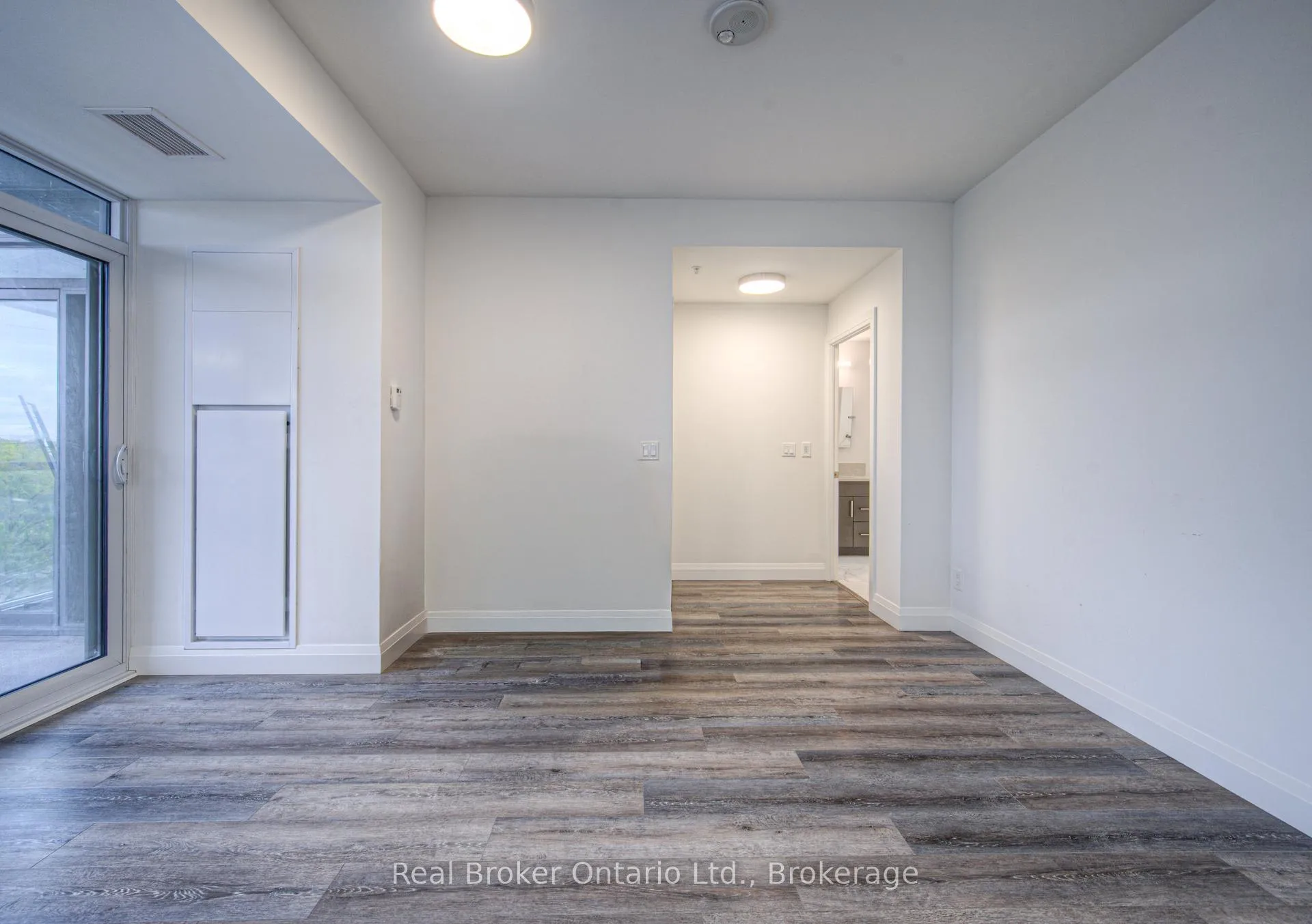 Photo 15 of Unit 705, 500 Brock Avenue, Burlington, Brant — HOMEH