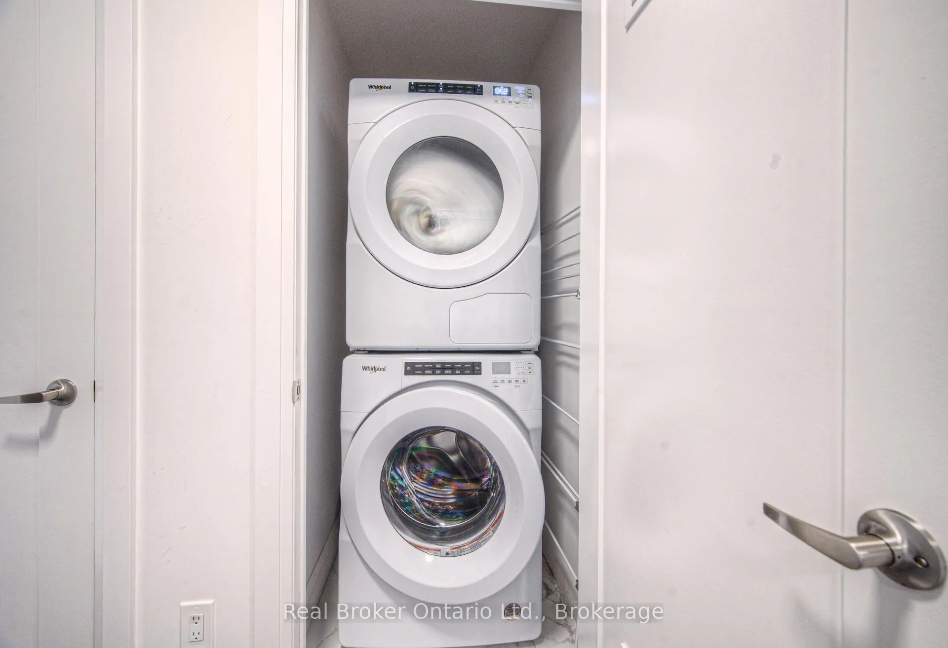 Photo 18 of Unit 705, 500 Brock Avenue, Burlington, Brant — HOMEH