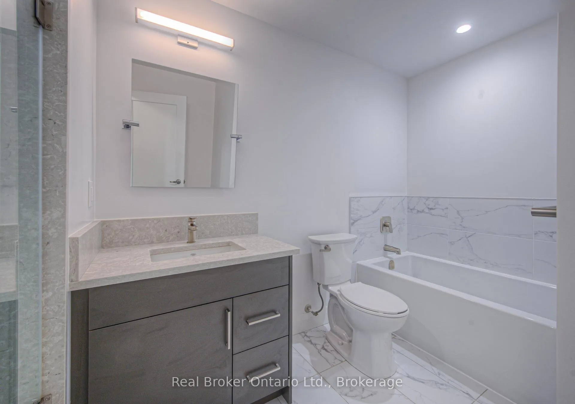 Photo 19 of Unit 705, 500 Brock Avenue, Burlington, Brant — HOMEH
