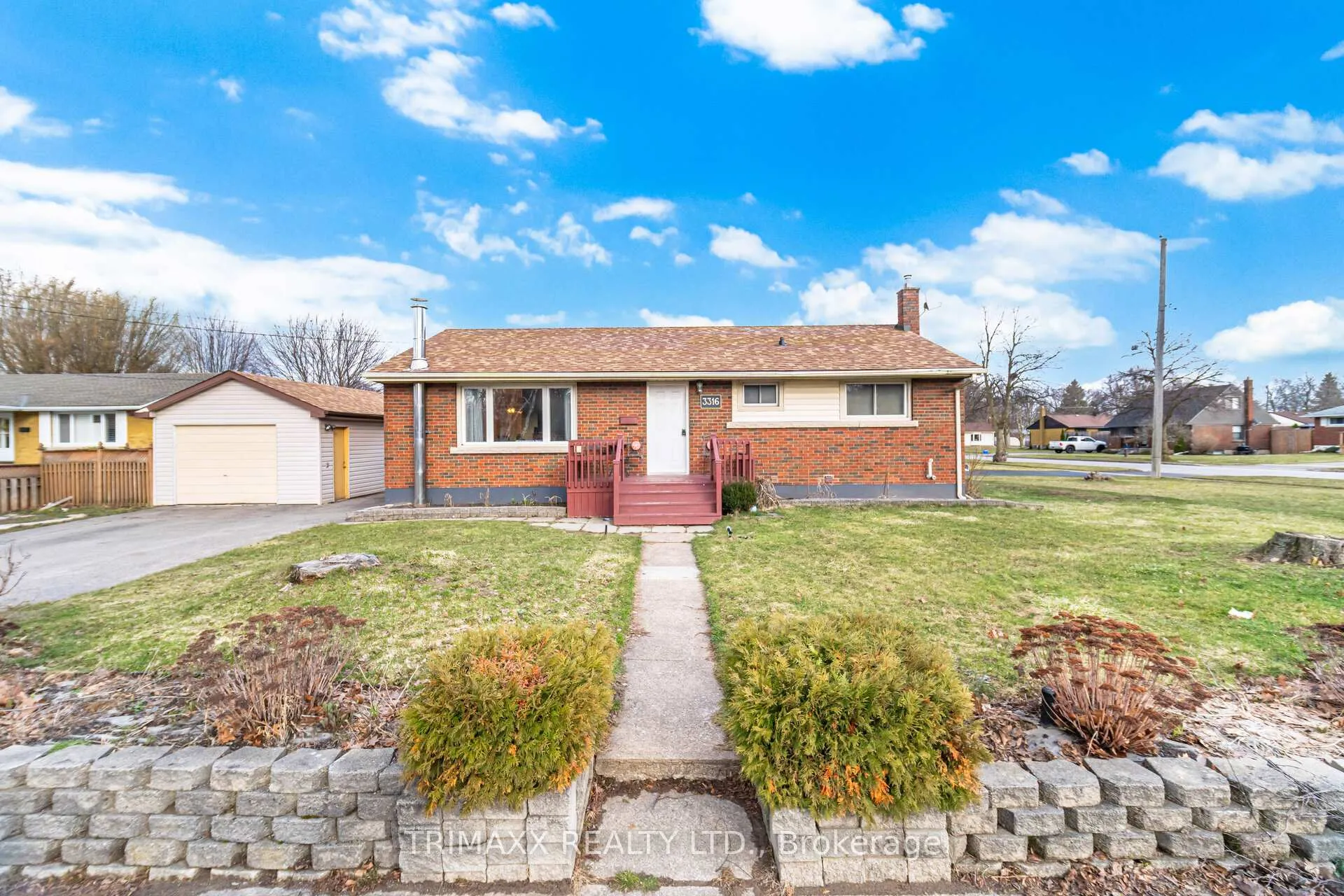 Photo 1 of 3316 Mclaren Crescent, Niagara Falls, Stamford — HOMEH