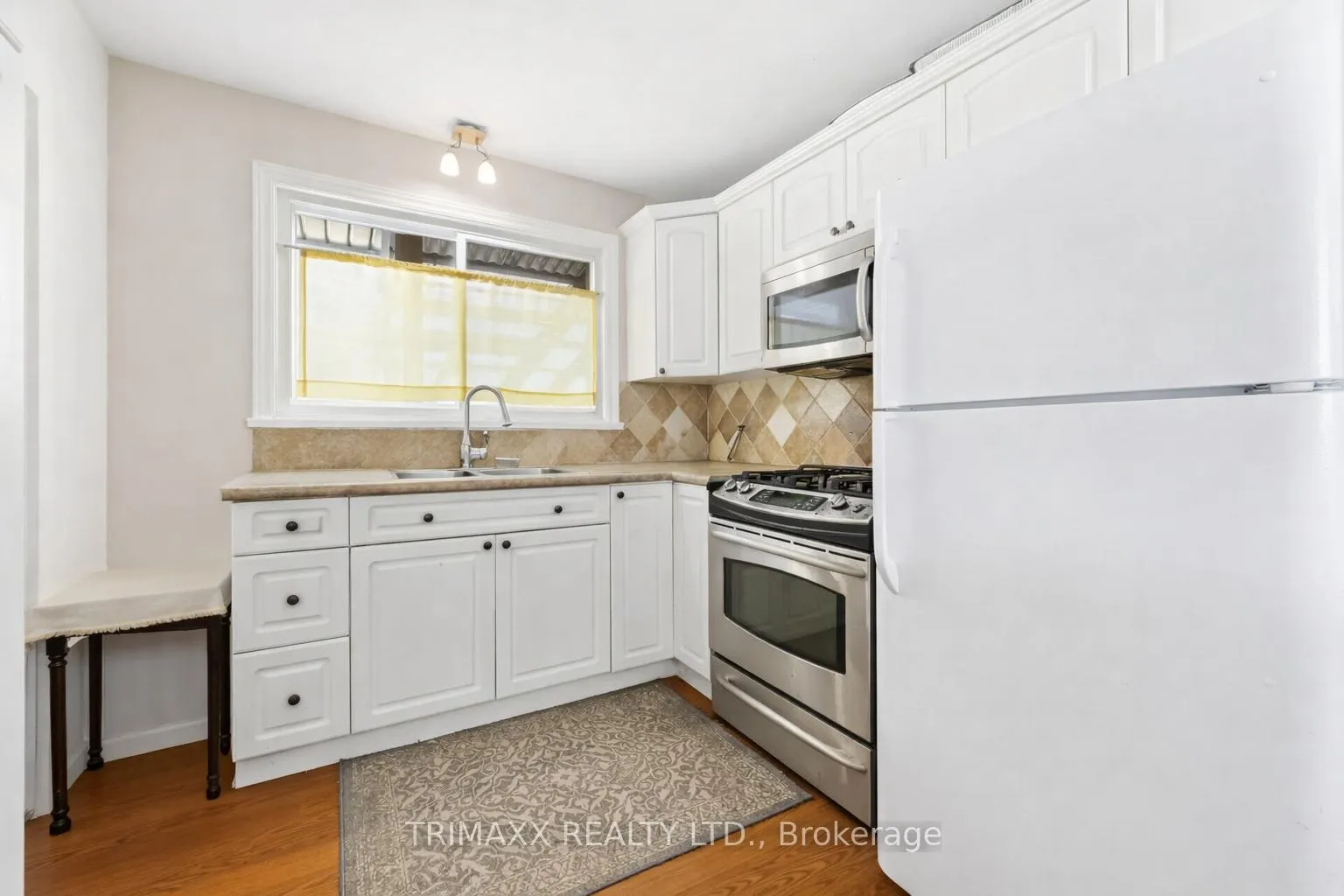 Photo 9 of 3316 Mclaren Crescent, Niagara Falls, Stamford — HOMEH