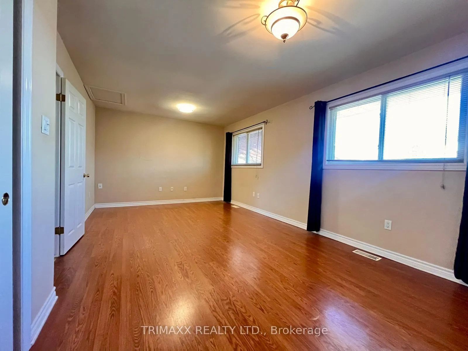Photo 30 of 3316 Mclaren Crescent, Niagara Falls, Stamford — HOMEH