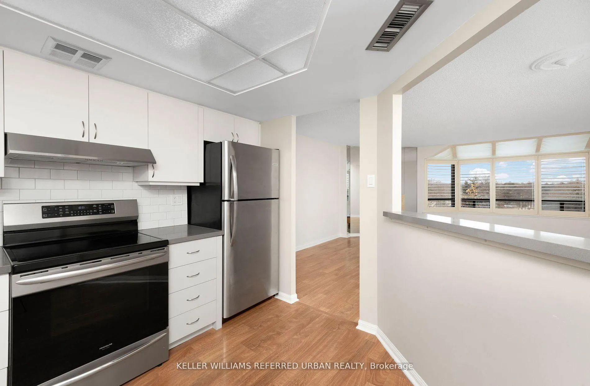 Photo 8 of Unit 522, 255 The Donway, North York, Banbury-Don Mills — HOMEH