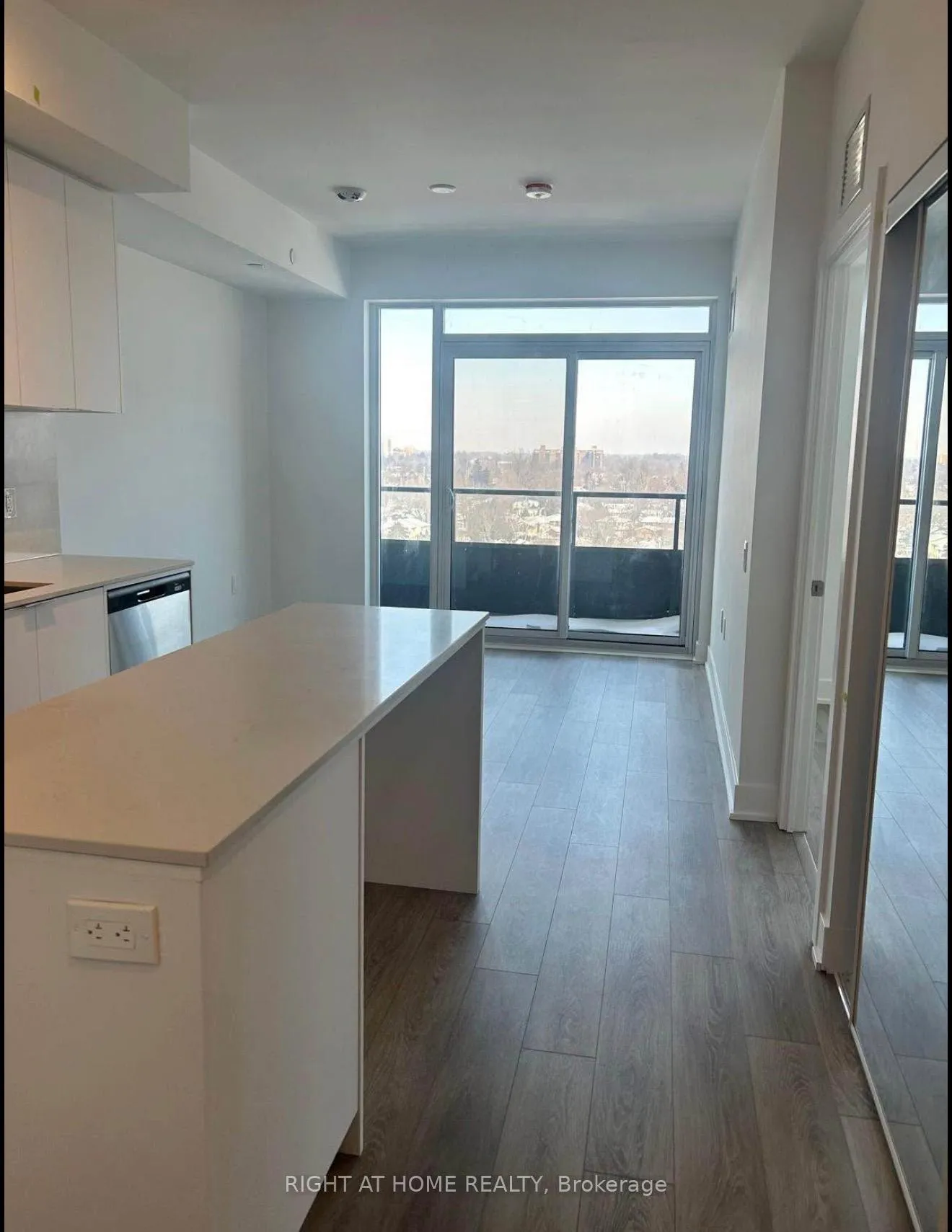 Photo 2 of Unit 1004, 2088 James Street, Burlington, Brant — HOMEH
