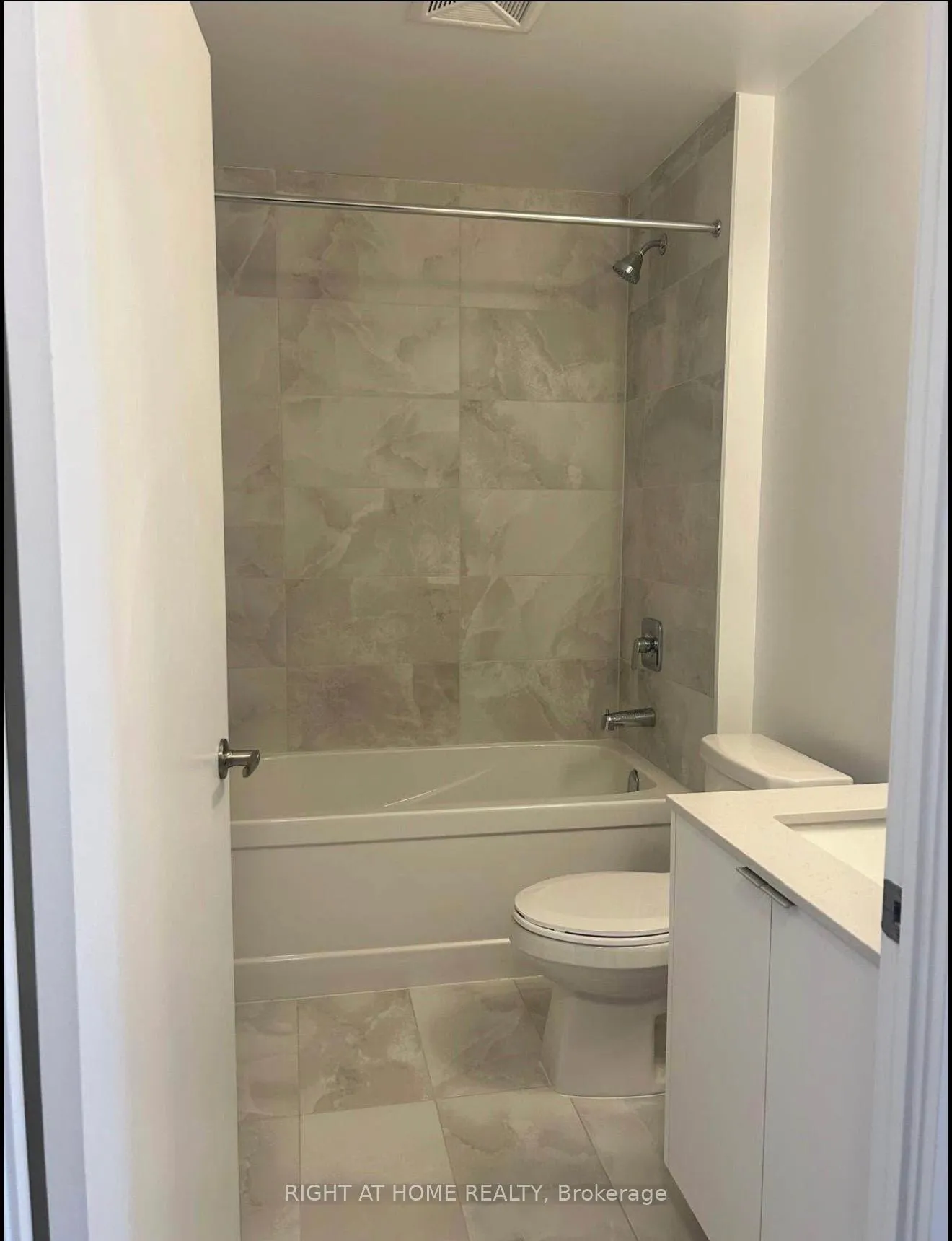 Photo 3 of Unit 1004, 2088 James Street, Burlington, Brant — HOMEH