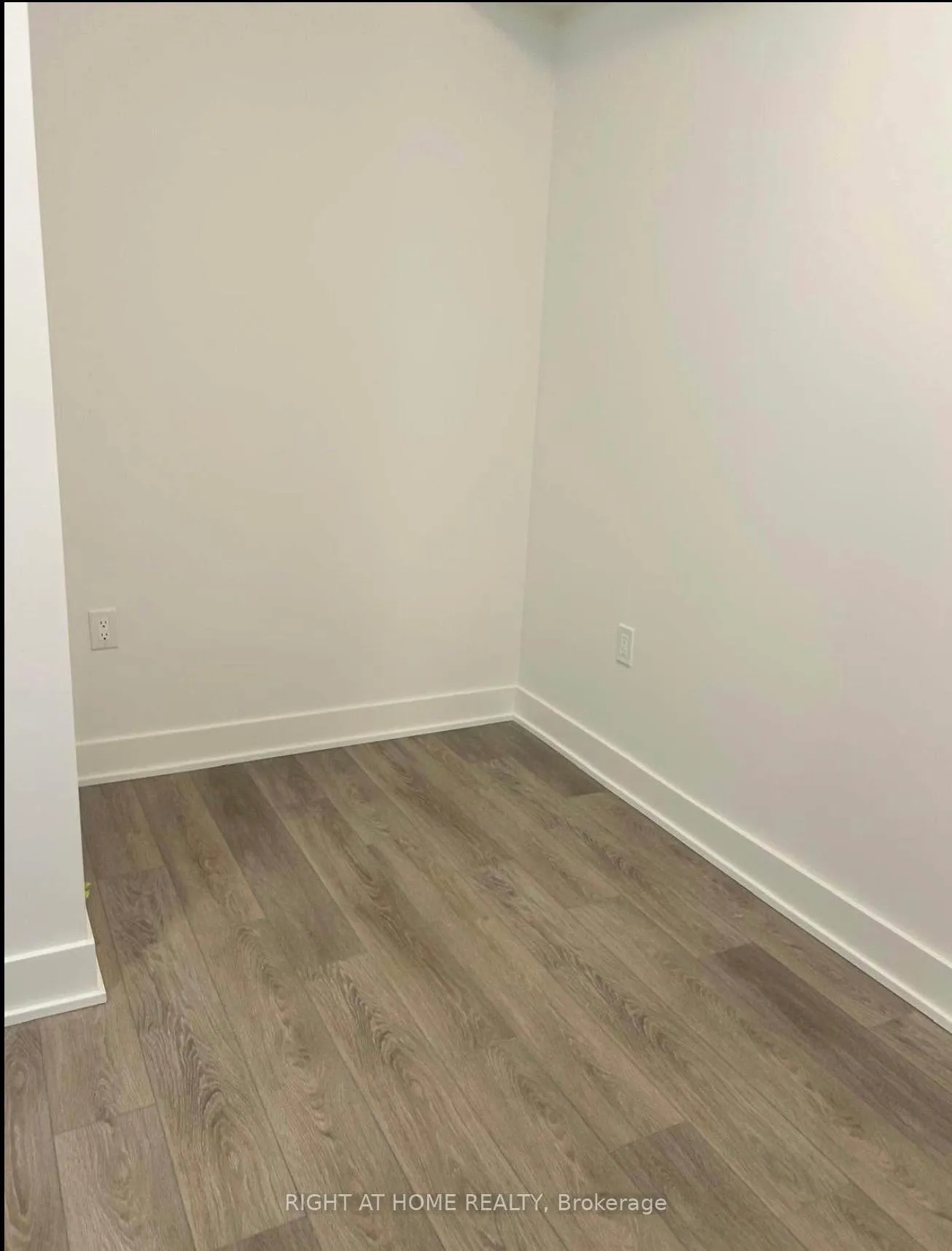 Photo 5 of Unit 1004, 2088 James Street, Burlington, Brant — HOMEH