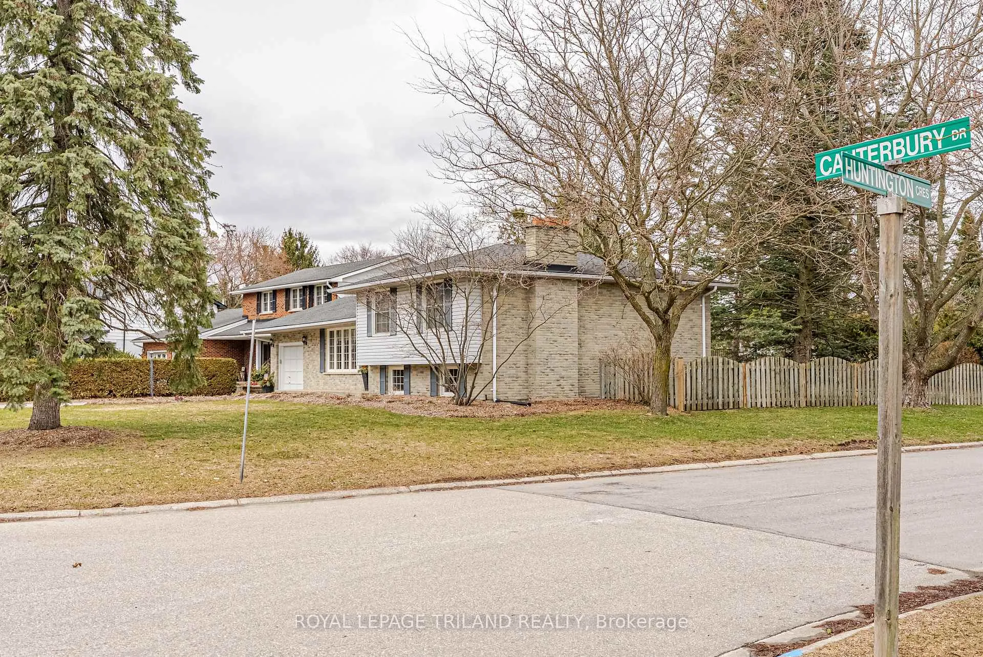 Photo 4 of 188 Canterbury Drive, Thames Centre, Dorchester — HOMEH