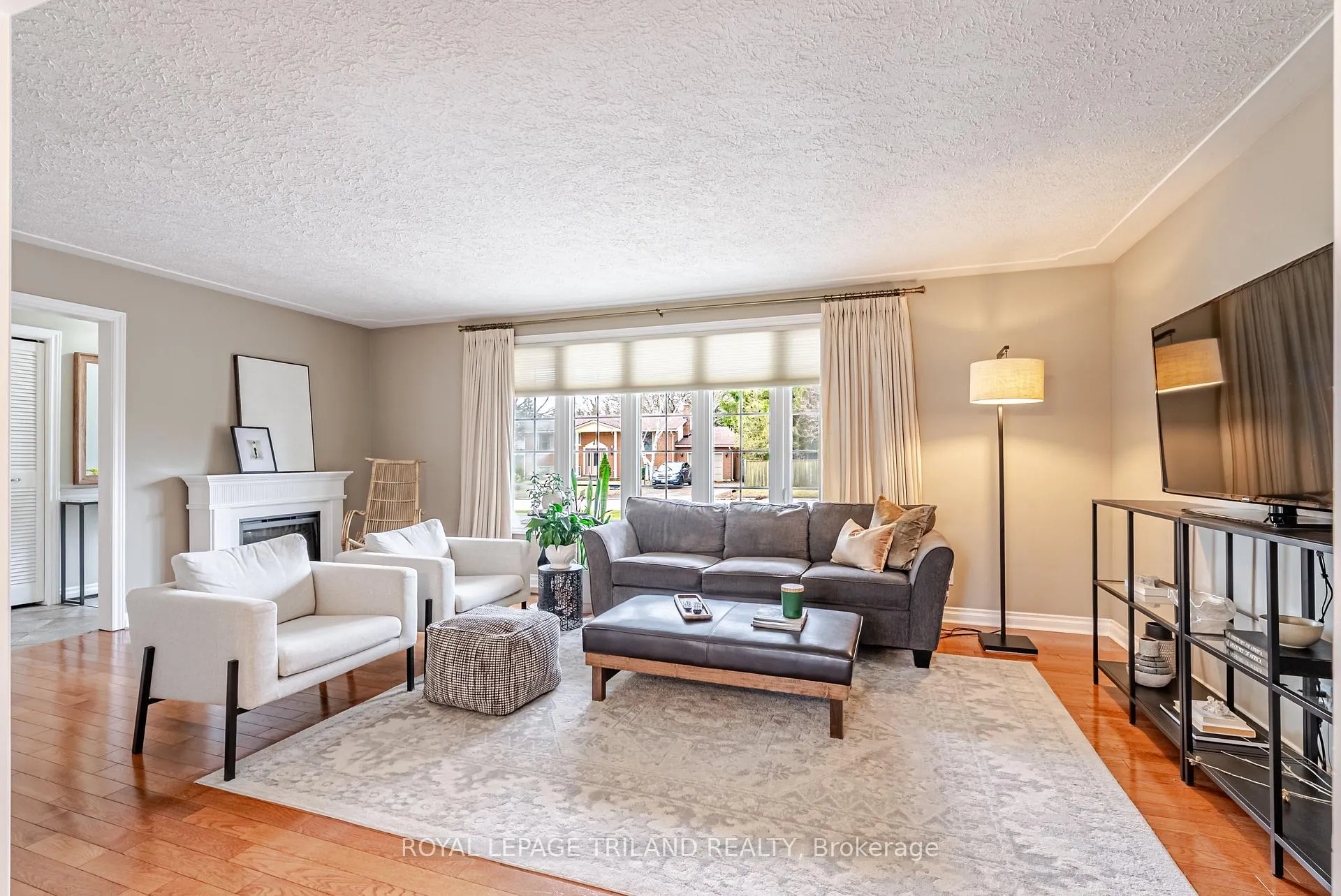 Photo 7 of 188 Canterbury Drive, Thames Centre, Dorchester — HOMEH