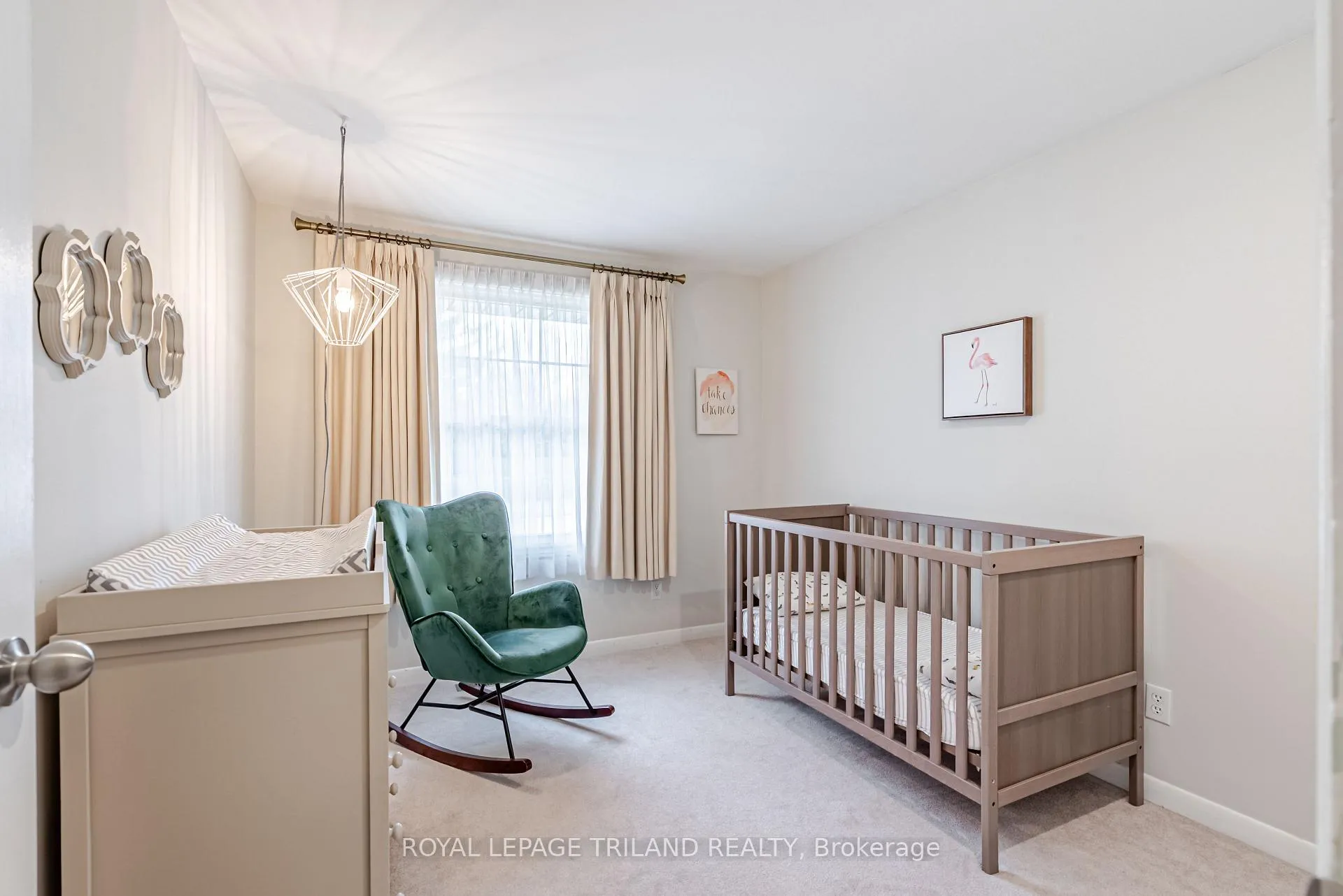 Photo 21 of 188 Canterbury Drive, Thames Centre, Dorchester — HOMEH