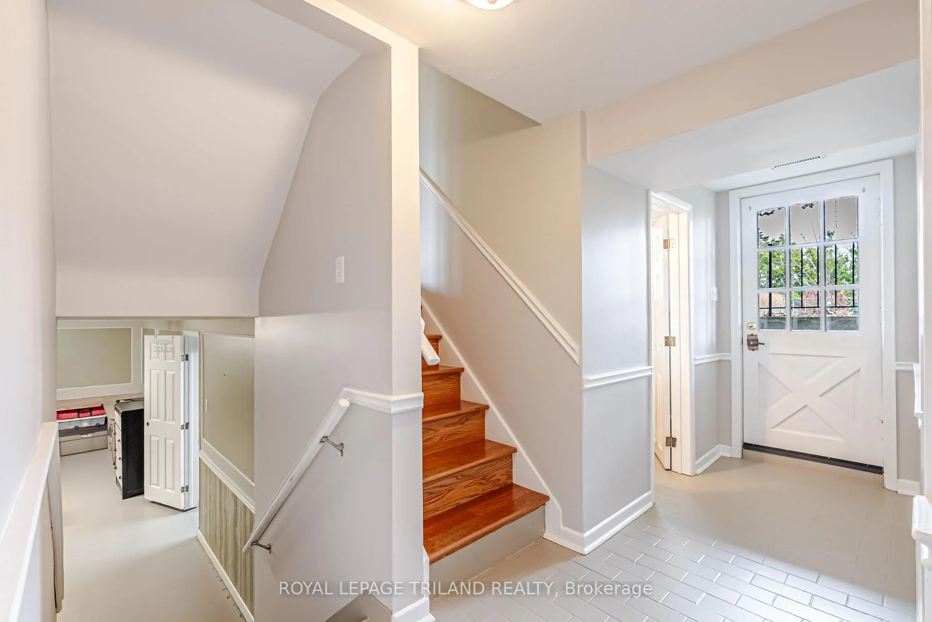 Photo 24 of 188 Canterbury Drive, Thames Centre, Dorchester — HOMEH