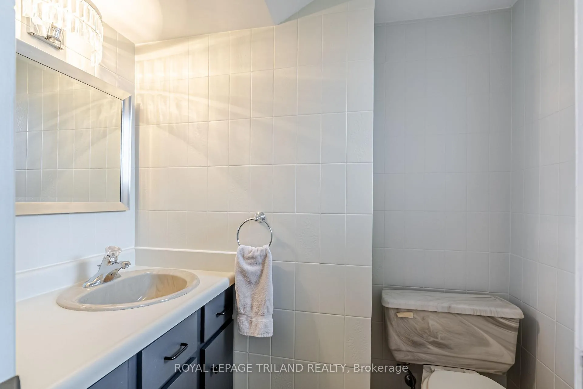 Photo 25 of 188 Canterbury Drive, Thames Centre, Dorchester — HOMEH