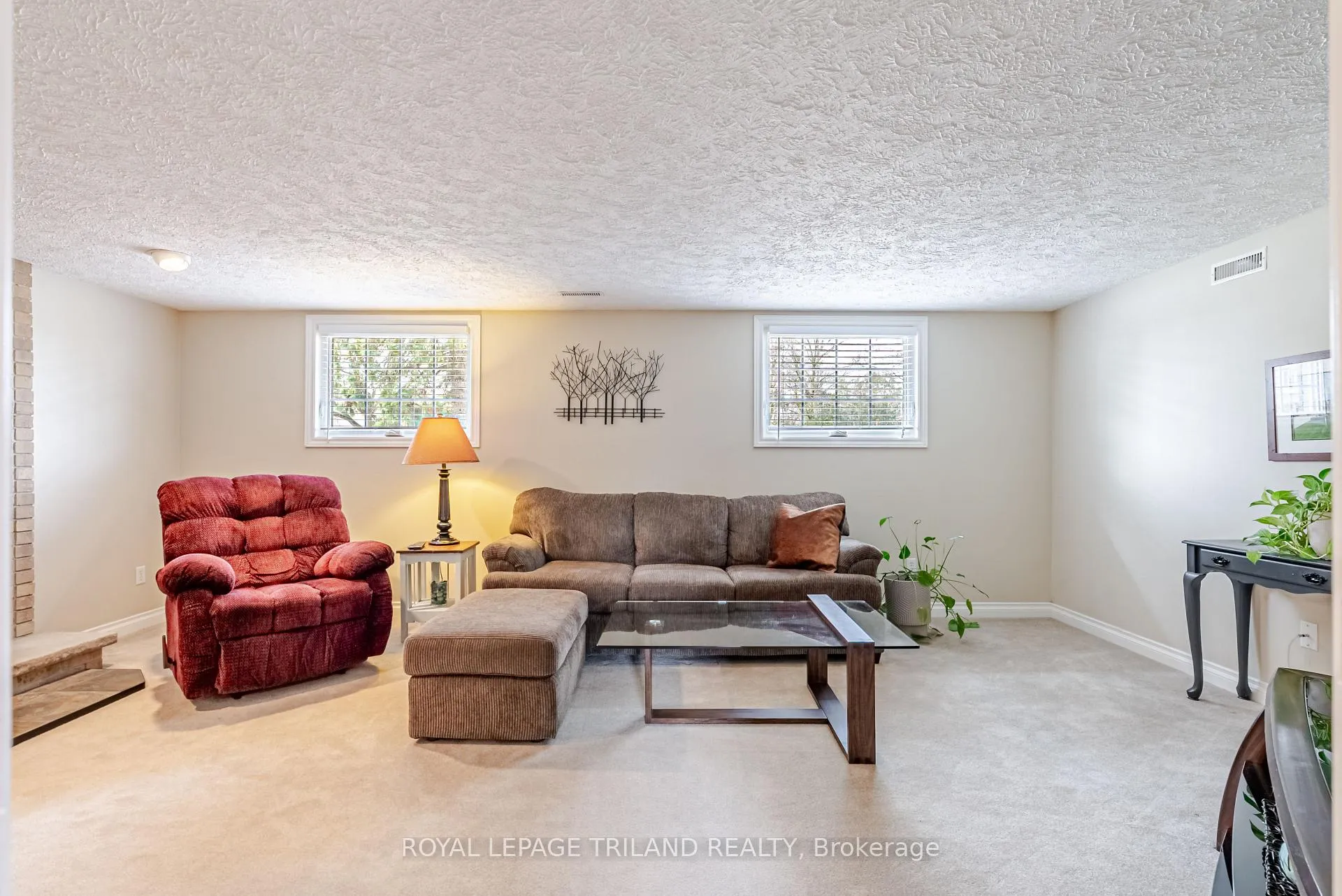 Photo 27 of 188 Canterbury Drive, Thames Centre, Dorchester — HOMEH