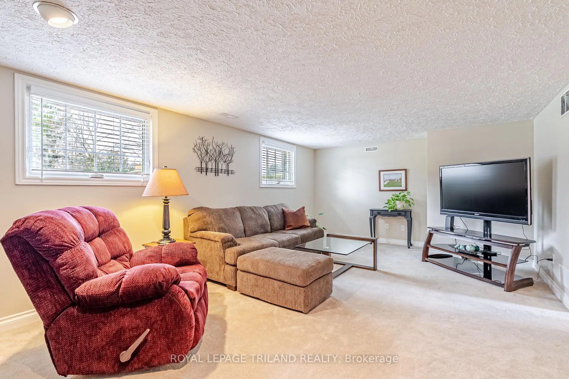 Photo 29 of 188 Canterbury Drive, Thames Centre, Dorchester — HOMEH