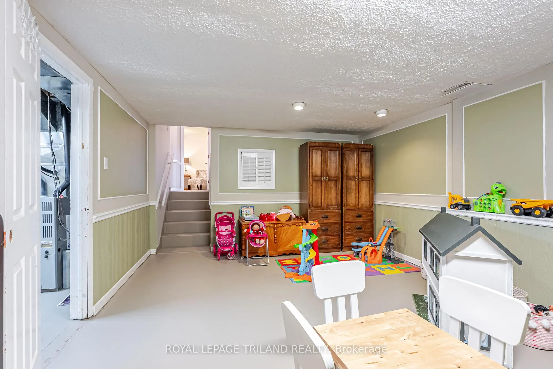 Photo 30 of 188 Canterbury Drive, Thames Centre, Dorchester — HOMEH