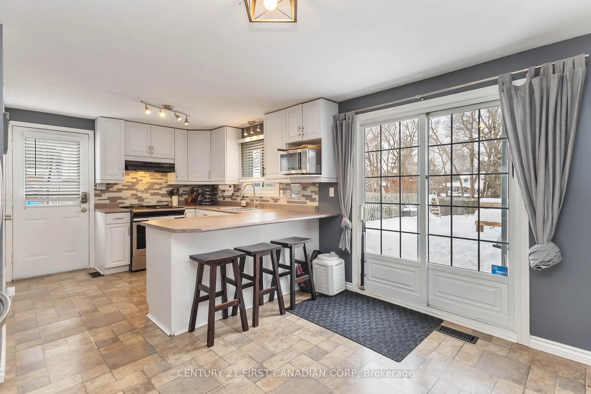 Photo 10 of 234 Union Street, Central Elgin, Belmont — HOMEH