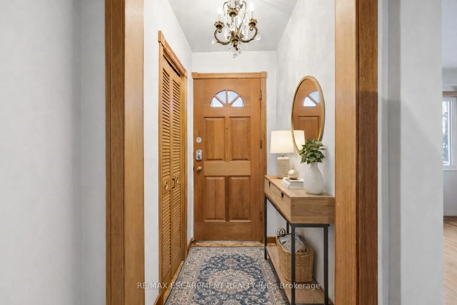 Photo 3 of 314 Hawkridge Avenue, Hamilton, Yeoville — HOMEH