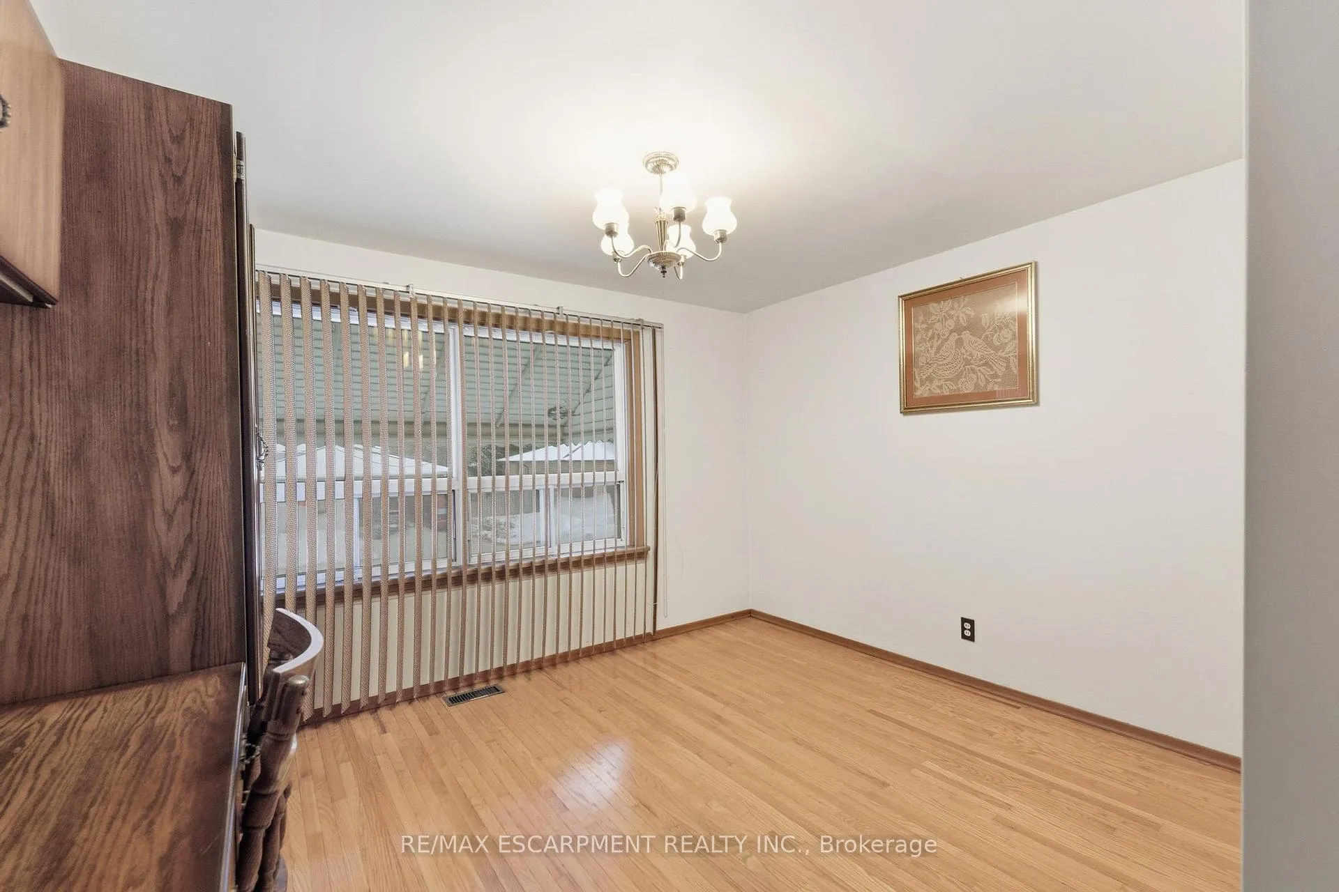 Photo 11 of 314 Hawkridge Avenue, Hamilton, Yeoville — HOMEH