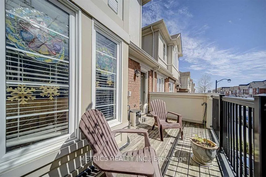 Photo 8 of 81 Mendelssohn Street, Scarborough, Clairlea-Birchmount — HOMEH