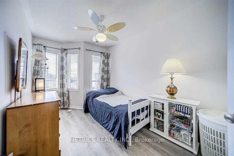 Photo 12 of 81 Mendelssohn Street, Scarborough, Clairlea-Birchmount — HOMEH