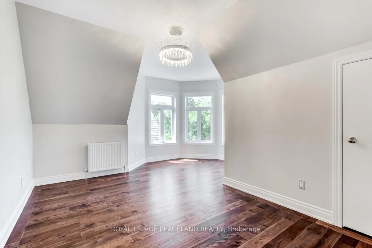 Photo 3 of Unit 3rd Flr, 101 Bedford Road, Toronto, The Annex — HOMEH