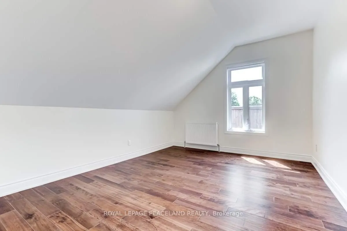 Photo 5 of Unit 3rd Flr, 101 Bedford Road, Toronto, The Annex — HOMEH