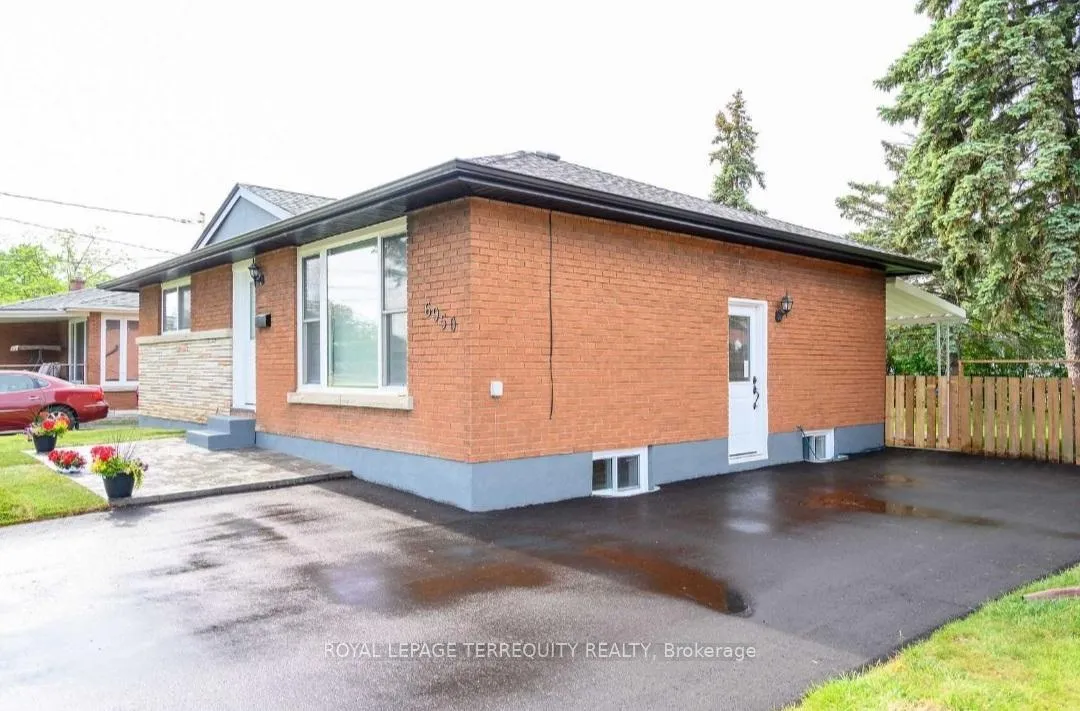 Photo 2 of Unit Main Floor, 6950 Richmond Crescent, Niagara Falls, Arad/Fallsview — HOMEH
