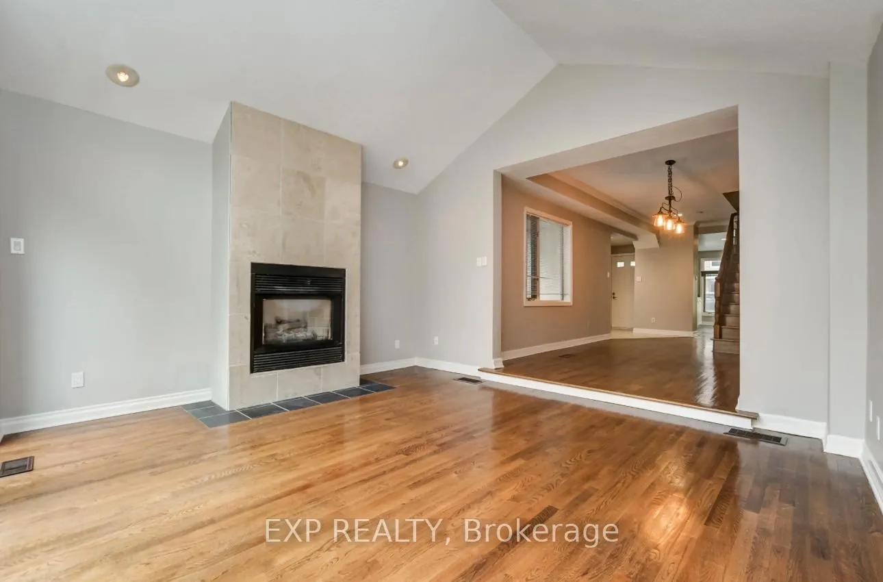 Photo 3 of 195 Henderson Avenue, Ottawa, Sandy Hill — HOMEH