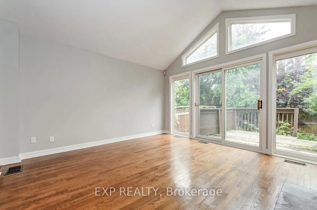 Photo 4 of 195 Henderson Avenue, Ottawa, Sandy Hill — HOMEH