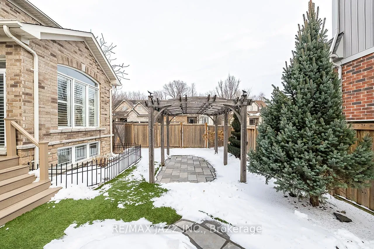 Photo 37 of 1 Elmer Adams Drive, Clarington, Courtice — HOMEH