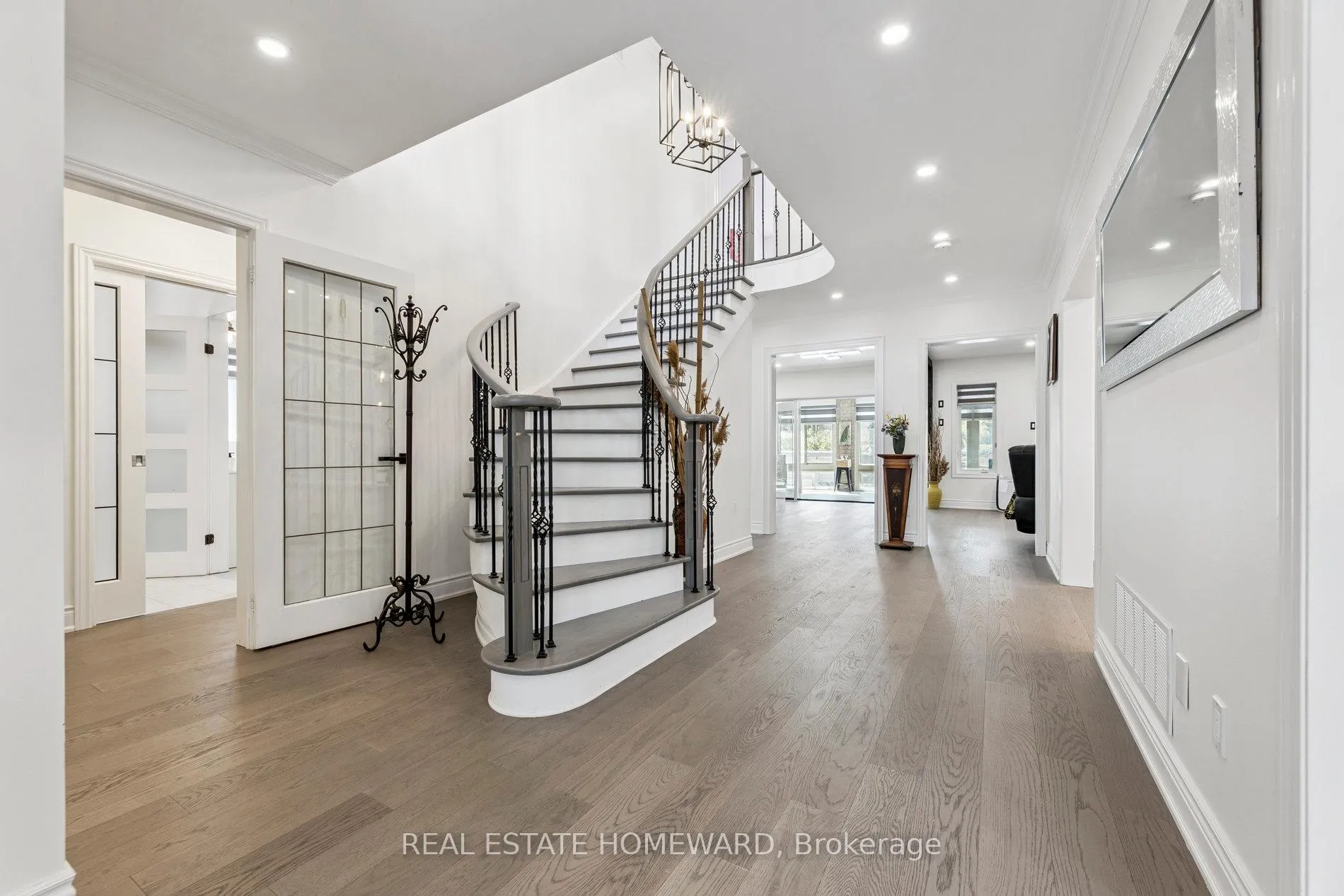 Photo 3 of 1566 Oakburn Street, Pickering, Highbush — HOMEH