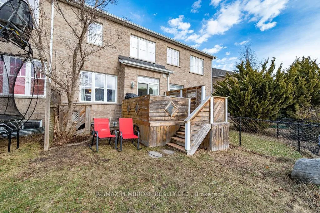 Photo 6 of 891 Newmarket Lane, Kingston, Rideau — HOMEH