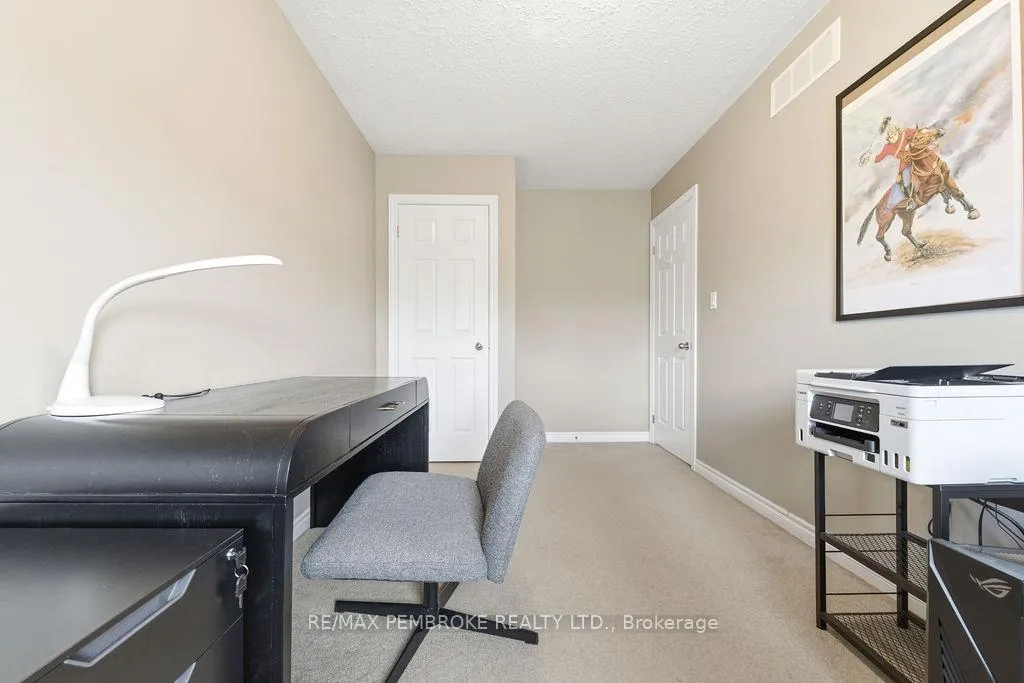Photo 26 of 891 Newmarket Lane, Kingston, Rideau — HOMEH