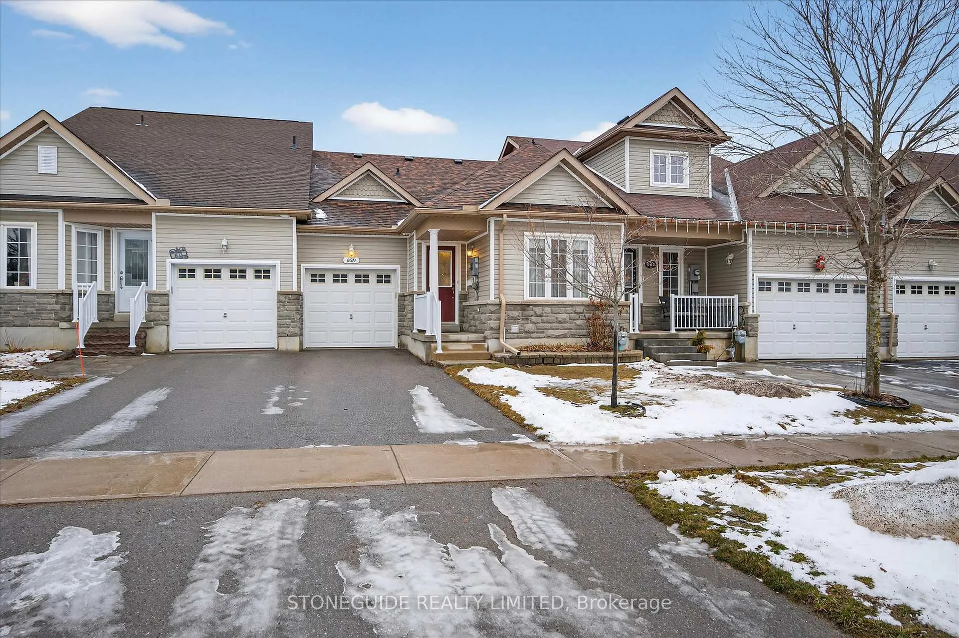 Photo 3 of 669 Tully Crescent, Peterborough, Monaghan Ward 2 — HOMEH