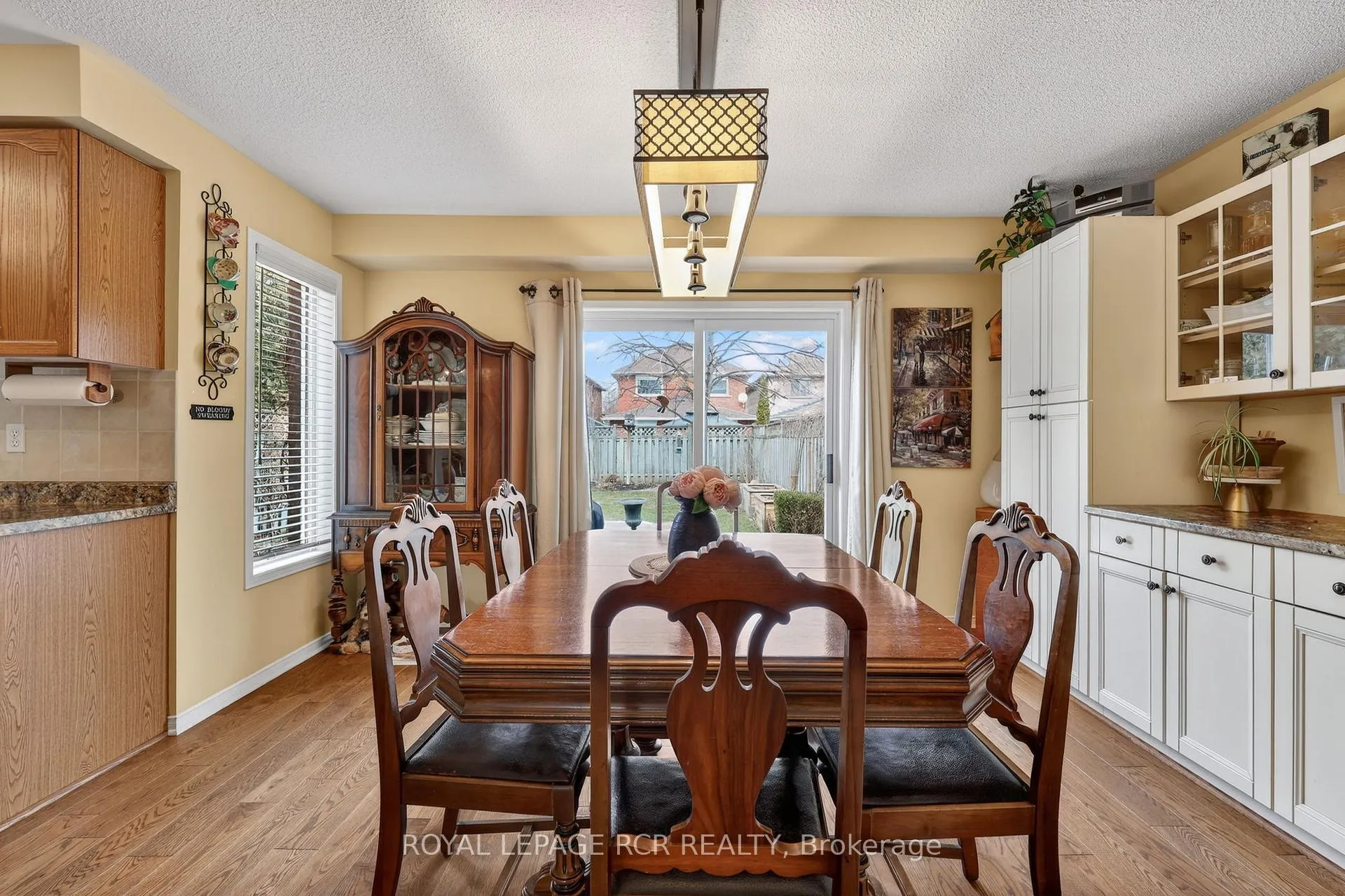 Photo 7 of 102 Henderson Crescent, New Tecumseth, Alliston — HOMEH