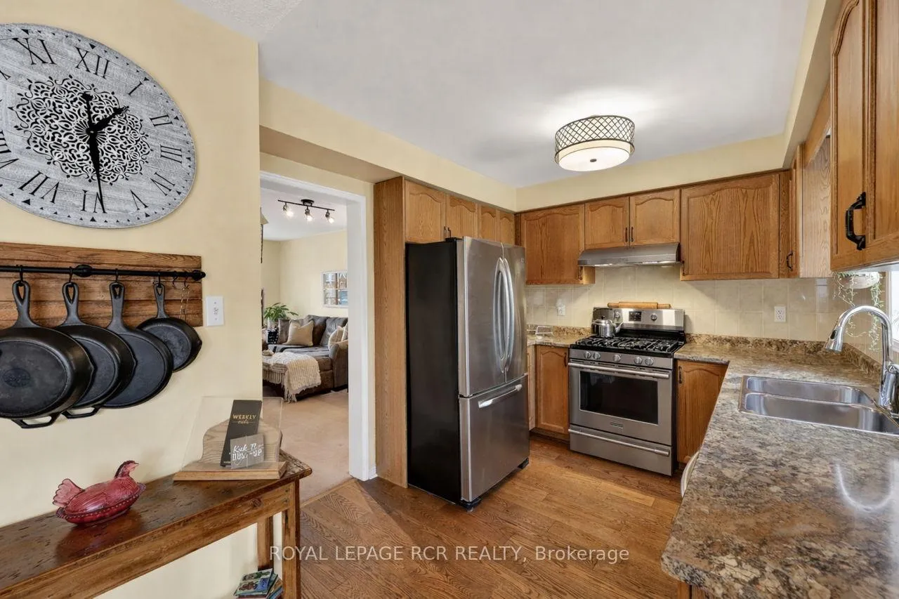 Photo 9 of 102 Henderson Crescent, New Tecumseth, Alliston — HOMEH