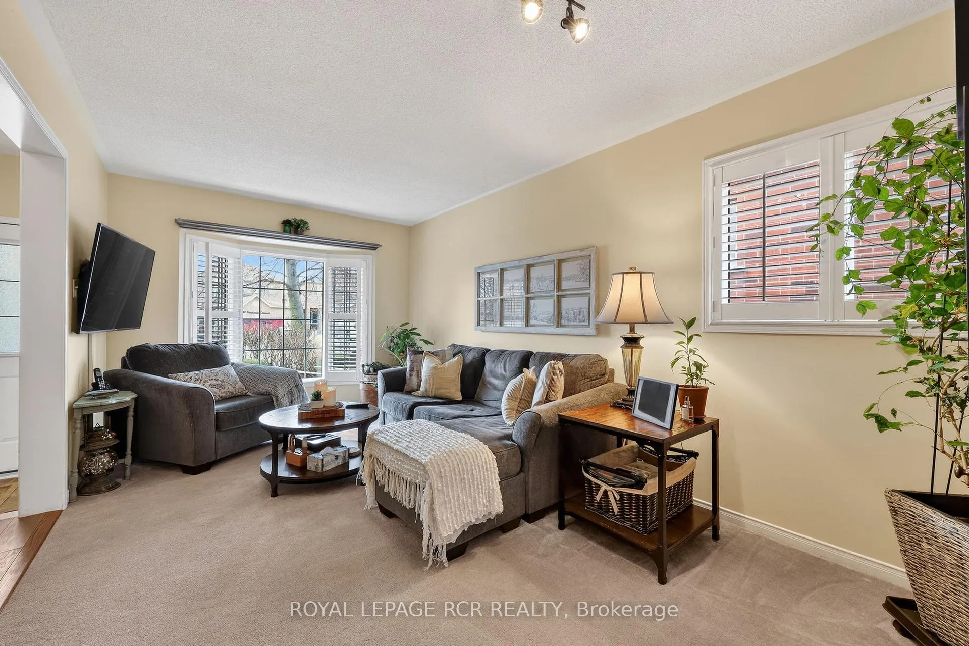 Photo 15 of 102 Henderson Crescent, New Tecumseth, Alliston — HOMEH