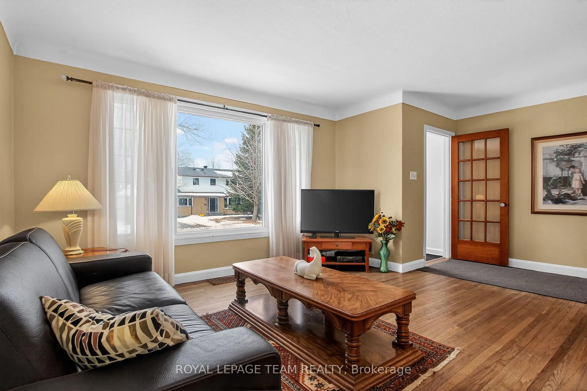 Photo 5 of 36 Rita Avenue, Ottawa, Meadowlands/St. Claire Gardens — HOMEH